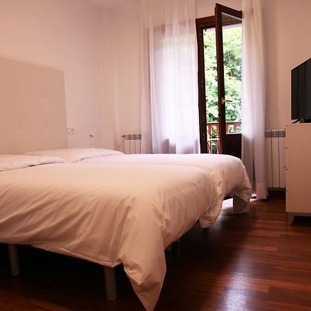 Txikierdi Alde Auto Check-In Hotel Oiartzun Luaran gambar