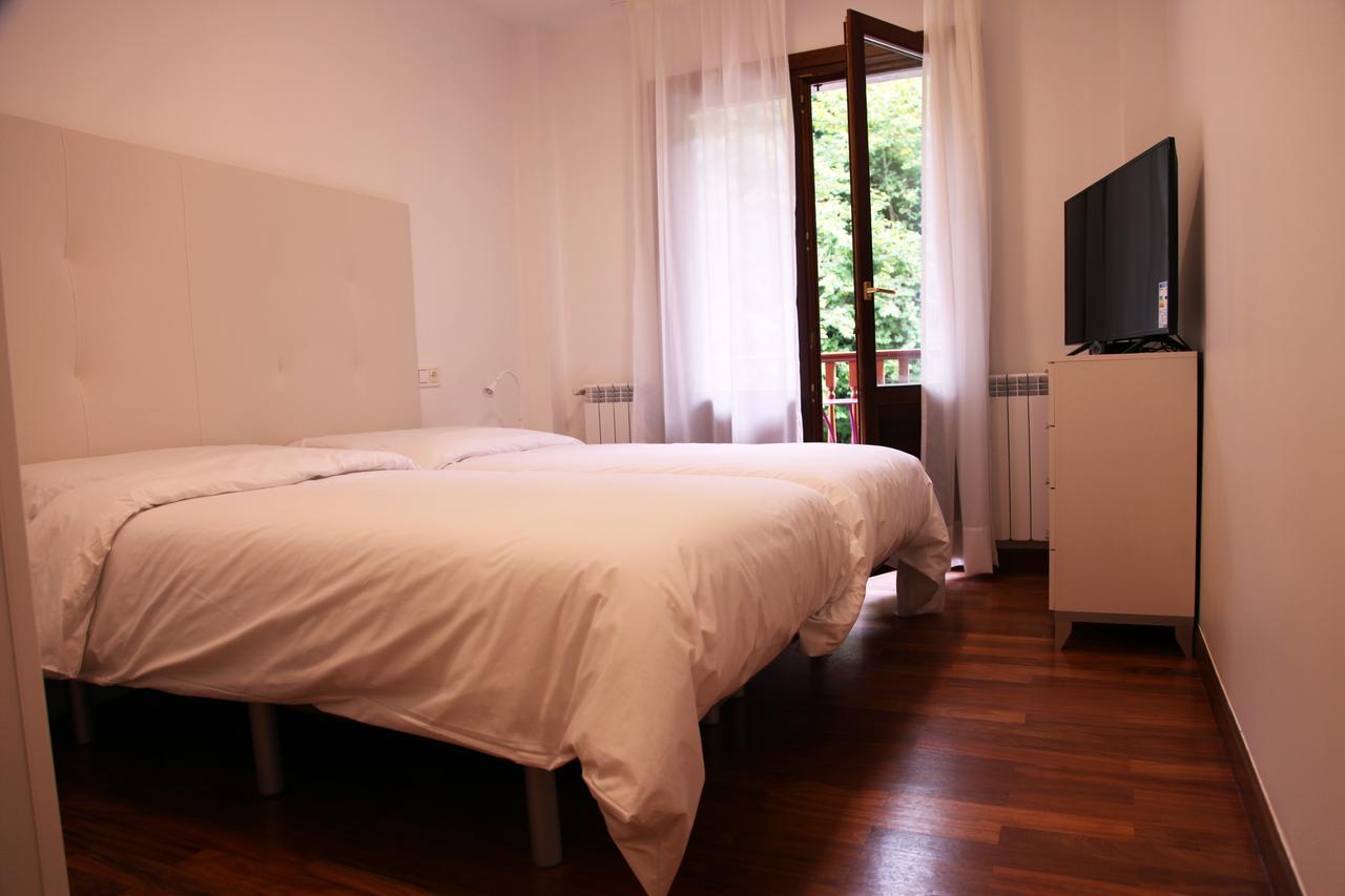 Txikierdi Alde Auto Check-In Hotel Oiartzun Luaran gambar